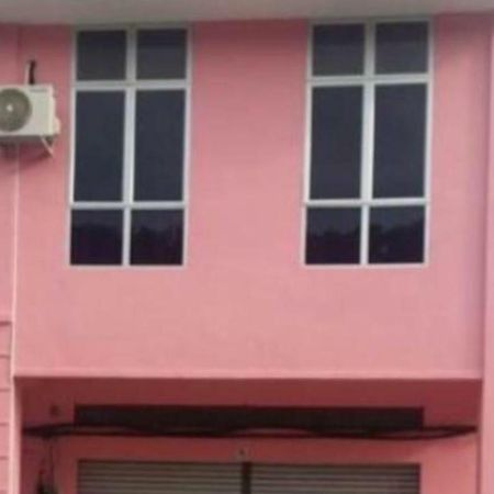 Coral Homestay Pekan Pangkor Esterno foto