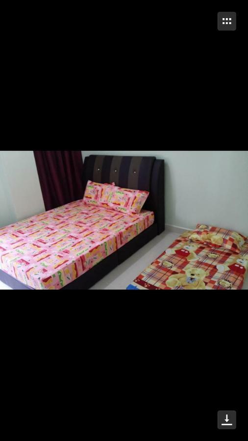 Coral Homestay Pekan Pangkor Esterno foto